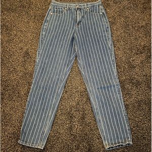 American Eagle High Rise Mom Jeans